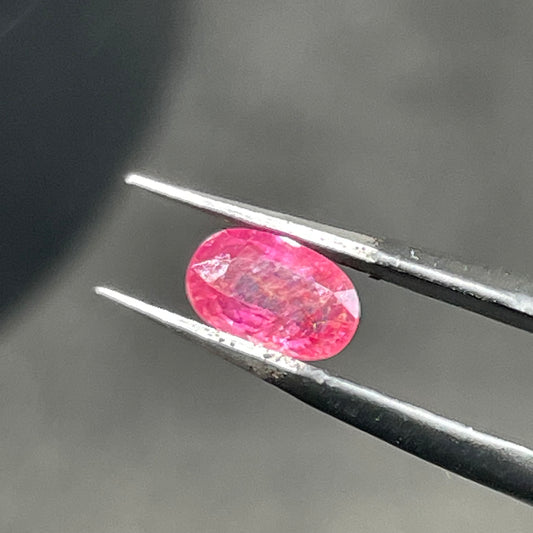 0.60cts - Natural Ruby